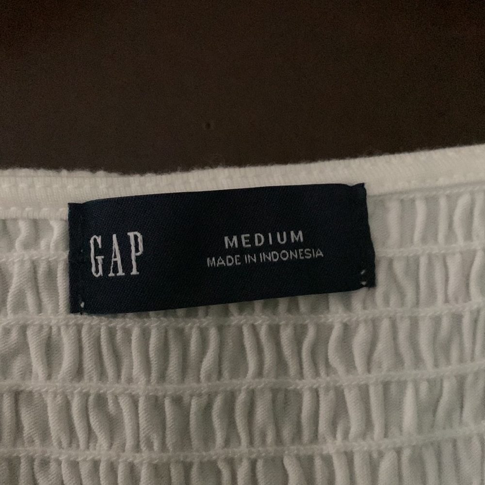 NWT Ruched Button Up Top - Picture 5 of 6